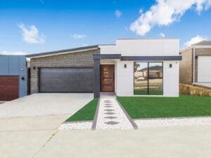 Designer 253 (15-19 Throsby)